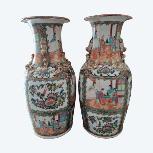 Pair of Canton Chinese porcelain vases 19th century height 47 cm