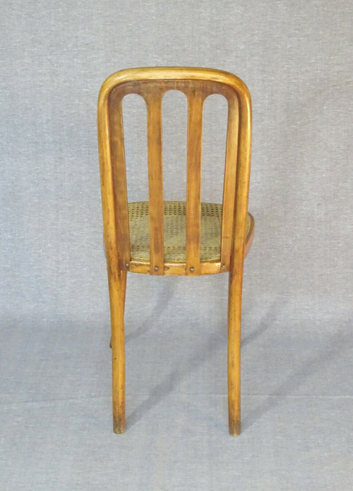 Thonet N°391 XV chair from 1925, walnut-finish wickerwork
