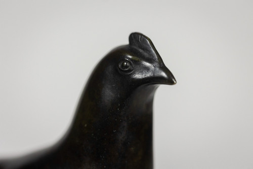 François Pompon. "Poule", bronzo, stampato nel 2006.