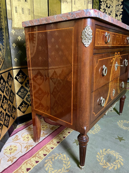 Commode De Style Louis XVI En Marqueterie