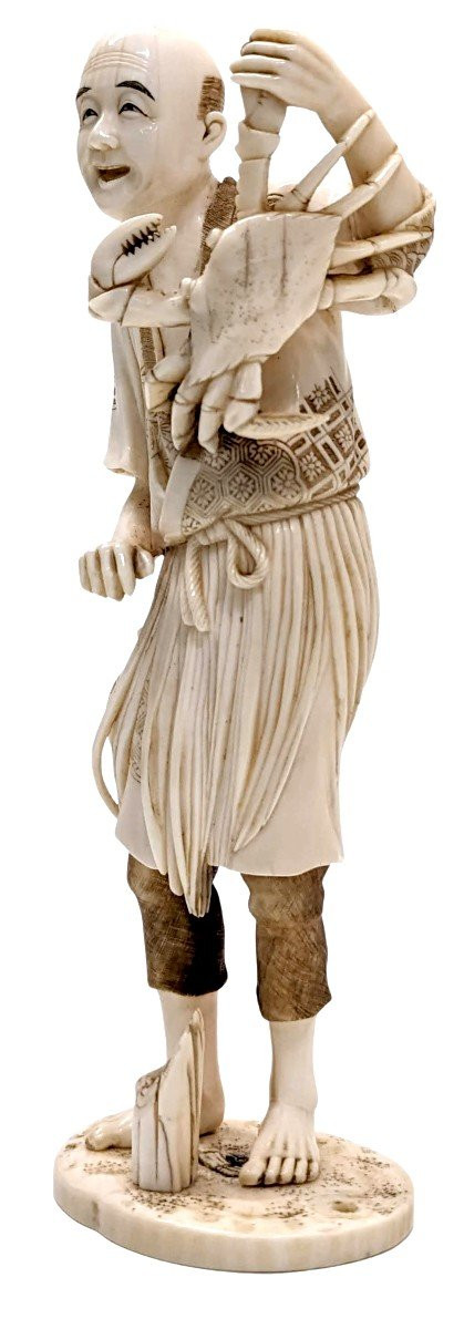 Okimomo In Ivory From The 19th Century The Crab Fisherman