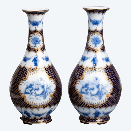 Paire de vases en porcelaine de Sèvres, XIXe siècle 