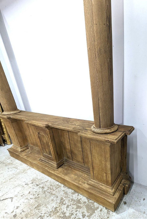 Grande altare neoclassico in legno di quercia, inizi del XIX secolo