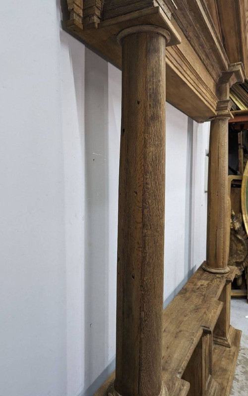 Grande altare neoclassico in legno di quercia, inizi del XIX secolo