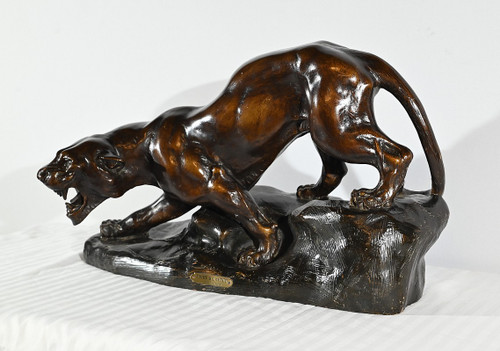 Scultura in terracotta "Tigre in caccia", firmata T.Cartier - Inizio del XX secolo