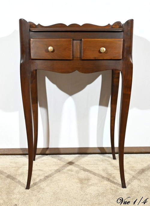 Petite Table de Salon en Noyer, style Louis XV – 1ère Partie XXe