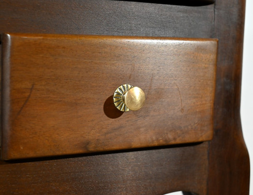 Petite Table de Salon en Noyer, style Louis XV – 1ère Partie XXe