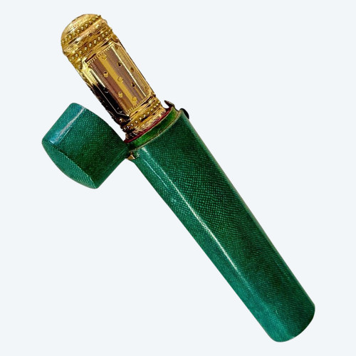 Custodia in cera d'oro nella sua custodia in shagreen