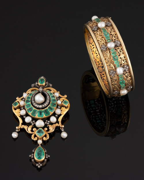 Beaumont & Cie, : Bracelet Jonc Orné d'émeraudes, Diamants Et Perles Fines