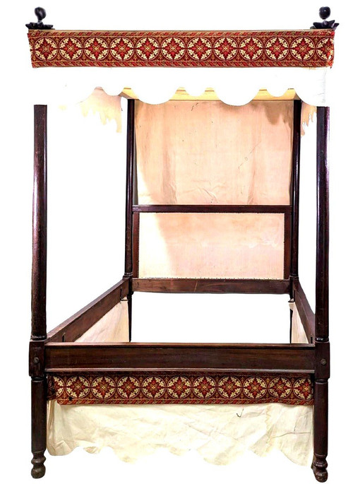 Himmelbett im Renaissance-Stil, 19. Jahrhundert