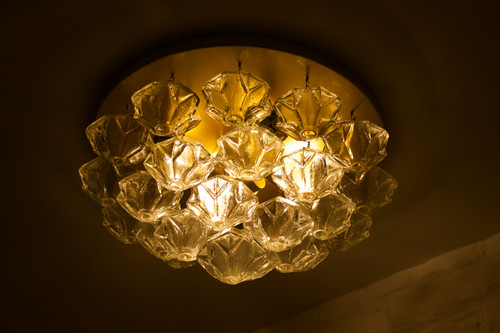 Lustre plafonnier “Pagode”, Kalmar.