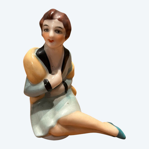 Mezza figurina - Donna con boa - Porcellana