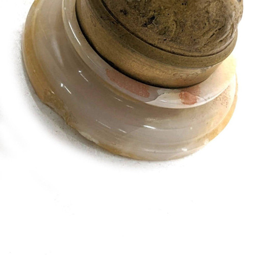 Colombina in bronzo di Georges Omerth Piccola scheggiatura sulla base in onice