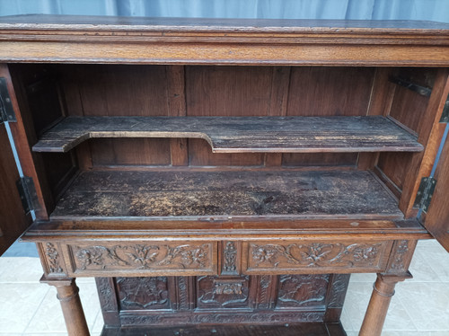 Renaissance-Sideboard aus geschnitzter Eiche