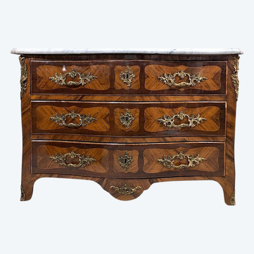 Commode Louis XV En Marqueterie De Bois De Rose Et Bois De Violette époque XVIIIème.