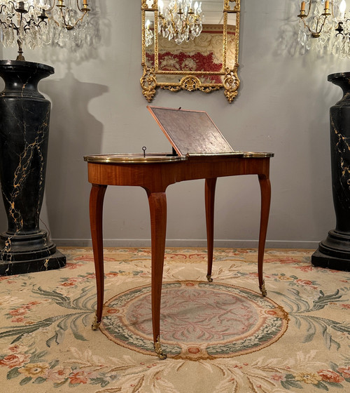 Pierre Migeon, Table Liseuse En Acajou d'Epoque Louis XV Vers 1750