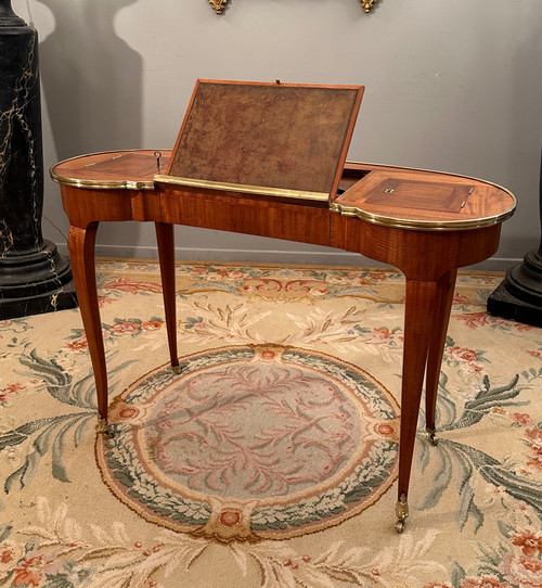 Pierre Migeon, Table Liseuse En Acajou d'Epoque Louis XV Vers 1750