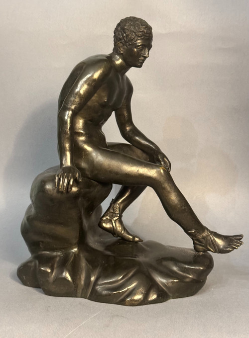 Scultura in bronzo ''Hermes seduto'' o ''Mercurio a riposo'' del Grand Tour