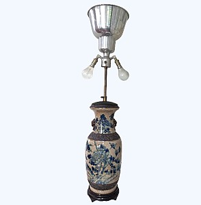 Lampe Vase balustre porcelaine de Nankin à décor d'oiseaux et de feuillage