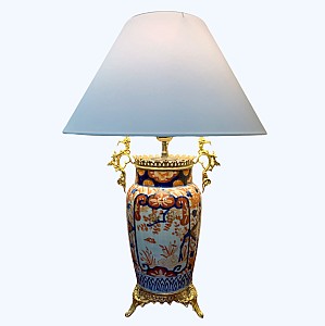 Lampada con vaso in porcellana giapponese Imari in bronzo dorato