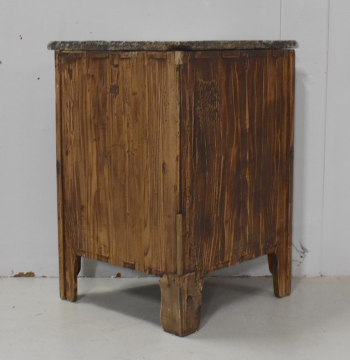 Corner cabinet in walnut, Louis XV period - 18th century