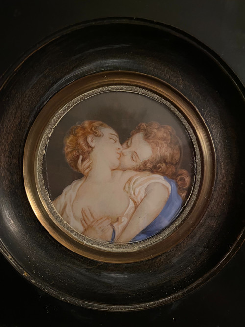  Beautiful miniature on ivory "the kiss" from the 19th century, this charming, torrid work of Fragonard
