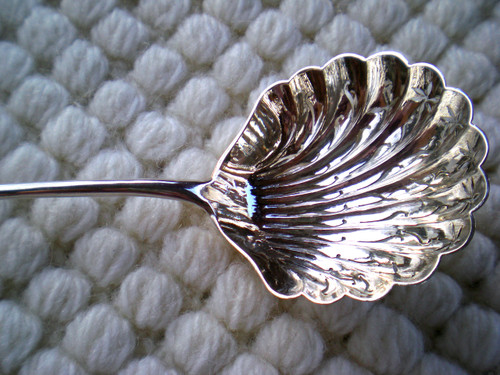 Cuillère à saupoudrer Napoléon III XIX ème en argent massif poinçon minerve