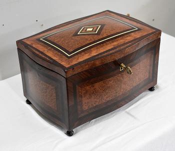 Piccola Scatola in Legno Impiallacciato, Epoca Napoleone III - XIX