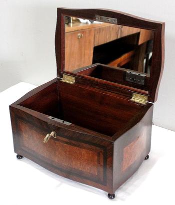 Piccola Scatola in Legno Impiallacciato, Epoca Napoleone III - XIX