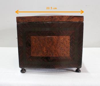 Piccola Scatola in Legno Impiallacciato, Epoca Napoleone III - XIX