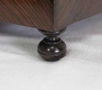 Piccola Scatola in Legno Impiallacciato, Epoca Napoleone III - XIX