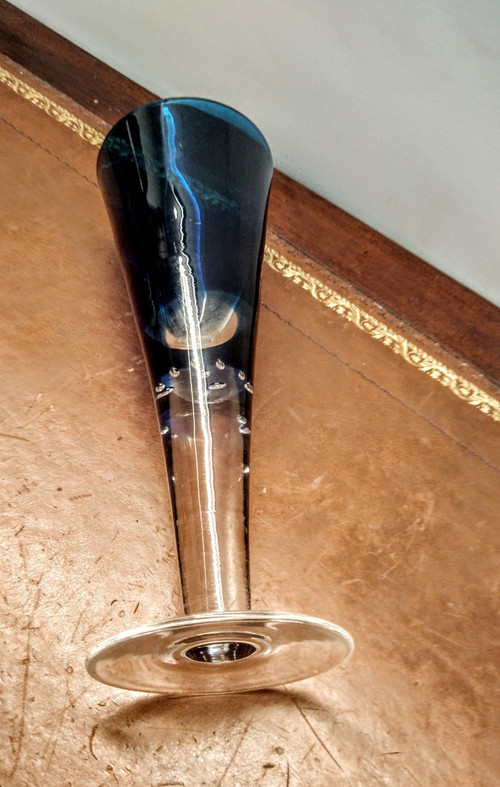 Blaue Kristallvase