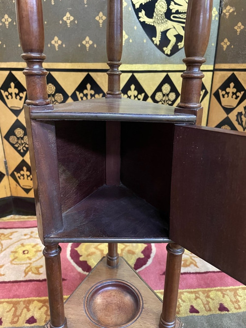 Säulentisch im Louis XVI-Stil