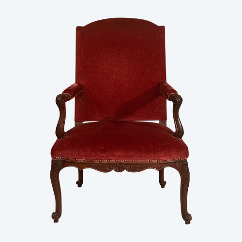 Fauteuil En Bois Sculpté d'Epoque Régence Vers 1720