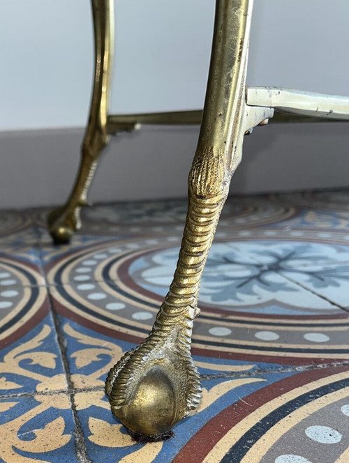 Maison CHARLES Table basse en bronze doré supportée par 4 pieds en forme de coq