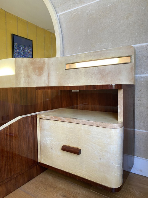 Grande letto con comodini integrati in palissandro e pergamena, Art Déco, XX secolo