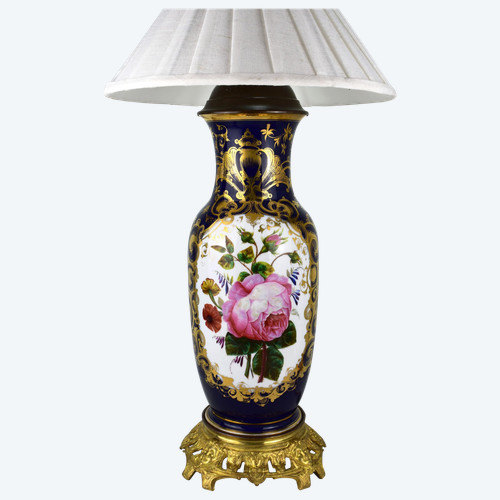 Lampe En Porcelaine De Valentine. XIX ème