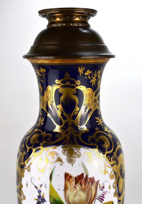 Lampada in porcellana San Valentino. 19esimo secolo
