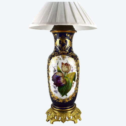 Lampada in porcellana San Valentino. 19esimo secolo