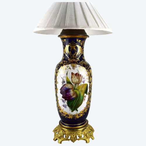 Valentine Porcelain Lamp. 19th century