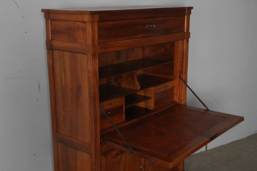 Antique walnut folding secretaire from the late 18th century. Louis XVI. Size 95 x 39 h 139. Restore
