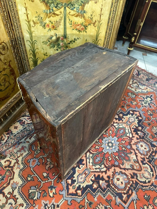 KLEINE TRUHE AUS DEM 18. JAHRHUNDERT LOUIS XV. PERIODE