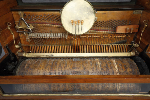 IMPORTANT SELF-PLAYING PIANO "LA VICTOIRE" STAMPED BLANCHE-PETIT & GOFFART 