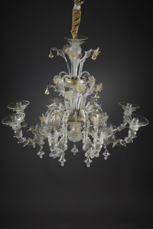 LARGE MURANO GLASS CHANDELIER WITH EIGHT ARMS OF LIGHT DECORATED WITH GOLD 