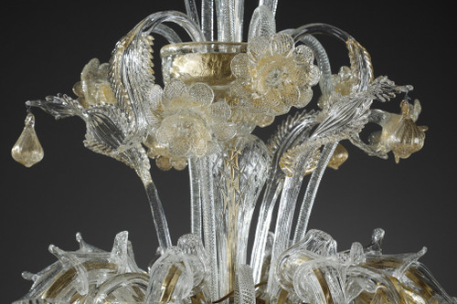 LARGE MURANO GLASS CHANDELIER WITH EIGHT ARMS OF LIGHT DECORATED WITH GOLD 
