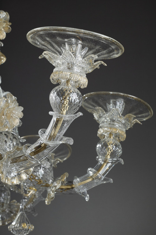 LARGE MURANO GLASS CHANDELIER WITH EIGHT ARMS OF LIGHT DECORATED WITH GOLD 
