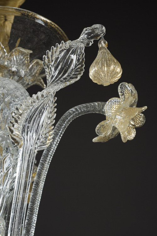 LARGE MURANO GLASS CHANDELIER WITH EIGHT ARMS OF LIGHT DECORATED WITH GOLD 