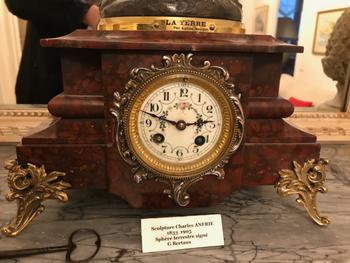 Orologio "La Terre" di Charles Anfrie e G Bertaux