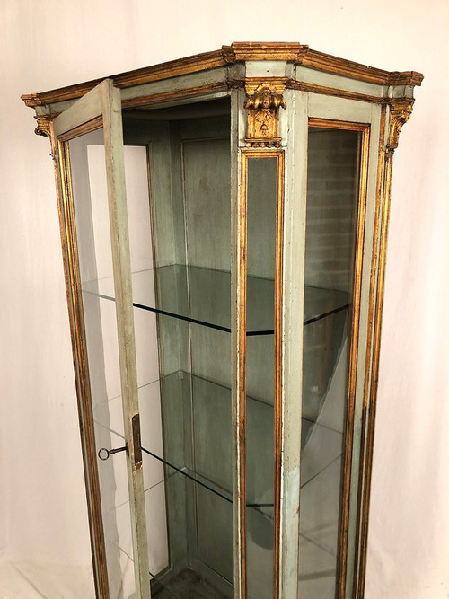 Vitrine en bois laqué bleu/vert, rechampi or, Italie XVIIIe-début XIXe