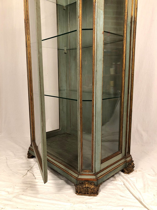 Vitrine en bois laqué bleu/vert, rechampi or, Italie XVIIIe-début XIXe